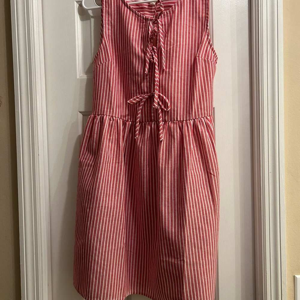 Striped Red and White Sleeveless Dress with pockets